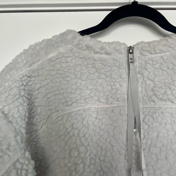 Lululemon Sherpa Sweater - Picture 3 of 4